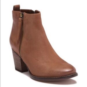 Blondo Vegas Waterproof Leather Ankle Boots Brown Block Heel Side Zip Size 9